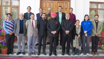 The Governor with the Vice Chancellor and other members of the University