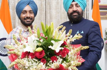 प्रख्यात सूफी गायक श्री सतिंदर सरताज