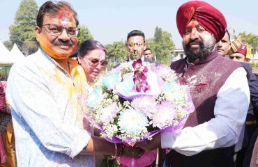 Chief Secretary Mr. Anand Bardhan meeting the Governor and extending Holi greetings on the auspicious occasion of Holi.