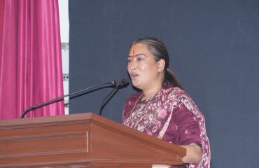 अंतर्राष्ट्रीय महिला दिवस के उपलक्ष्य में आयोजित कार्यक्रम को संबोधित करती हुईं महिला एवं बाल विकास मंत्री श्रीमती रेखा आर्या।