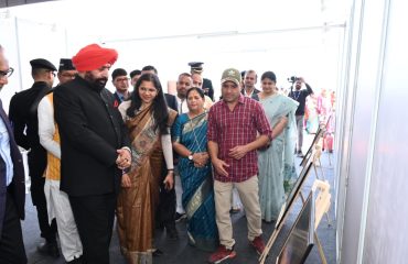 The Governor visiting the exhibition set up at 'The Tehri Lake Festival' in Tehri Garhwal.