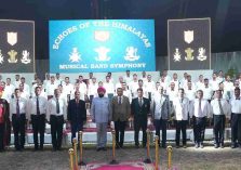 Governor with Army officers and Military band artists at the “Gunj of Himalayas” Military Band Symphony program organized by Uttarakhand Sub Area at Garhi Cantt.