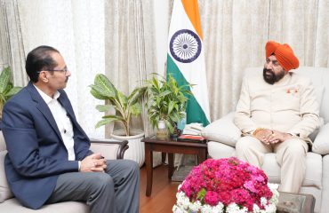 प्रोग्राम मैनेजर श्री सैयद अली नकवी