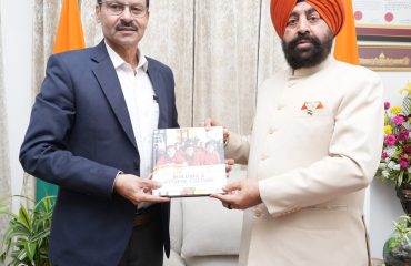 प्रोग्राम मैनेजर श्री सैयद अली नकवी