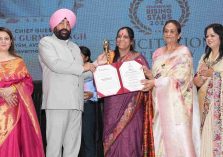 Governor and First Lady Smt. Gurmeet Kaur honoring women entrepreneurs who have made outstanding contributions in various fields, on the occasion of the 