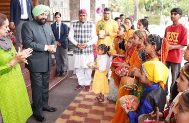 The Governor and the First Lady, Mrs. Gurmeet Kaur, warmly welcoming children at an event