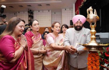 Governor and First Lady Smt. Gurmeet Kaur inaugurating the 
