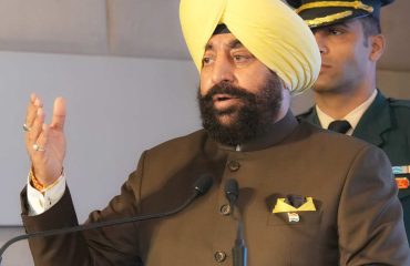 द्वितीय हिमालयन हेल्थकेयर इनोवेशन समिट-2026 को संबोधित करते हुए राज्यपाल।