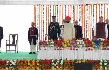 लोक भवन में आयोजित शपथ ग्रहण समारोह में प्रतिभाग करते हुए मुख्यमंत्री श्री पुष्कर सिंह धामी।