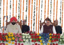 Governor and Chief Minister Shri Pushkar Singh Dhami participating in the swearing-in ceremony organized at Lok Bhavan.