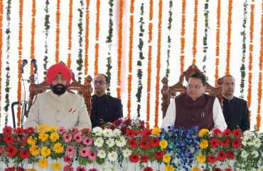 Governor and Chief Minister Shri Pushkar Singh Dhami participating in the swearing-in ceremony organized at Lok Bhavan.
