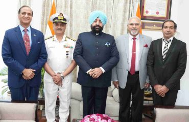 Experts from the maritime and strategic sectors paying a courtesy call on the Governor.