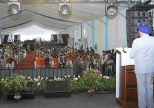 ऋषिकेश में आयोजित अन्तर्राष्ट्रीय योग महोत्सव-2026 के समापन कार्यक्रम को संबोधित करते हुए राज्यपाल।