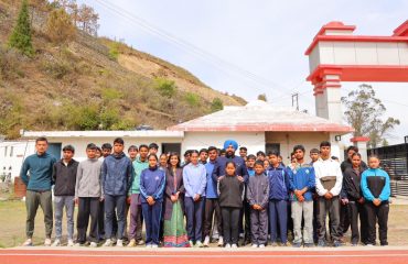 The Governor with students present at the inauguration ceremony of the District Library during his two-day visit to Pauri District.