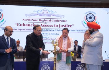 राष्ट्रीय विधिक सेवा प्राधिकरण, नई दिल्ली के तत्वाधान में उत्तराखण्ड राज्य विधिक सेवा प्राधिकरण, नैनीताल द्वारा आयोजित दो दिवसीय नॉर्थ जोन रीजनल कॉन्फ्रेंस का शुभारंभ करते हुए भारत के मुख्य न्यायाधीश।