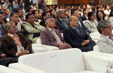 दो दिवसीय नॉर्थ जोन रीजनल कॉन्फ्रेंस के अवसर पर उपस्थित उच्चतम न्यायालय एवं विभिन्न उच्च न्यायालयों से पधारे न्यायमूर्तिगण और विधि विशेषज्ञ।