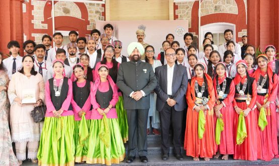 The Governor with the students