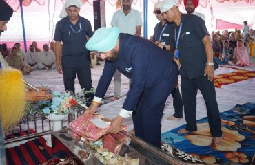 Governor interacted warmly with the villagers, attentively listening to their suggestions and expectations.