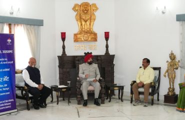 The Governor interacting with National Service Scheme (NSS) volunteers