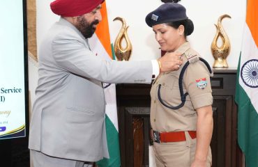Governor Confers Distinctive Badges to Security Personnel