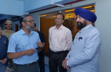 राज्यपाल ने बेंगलुरु स्थित देश के प्रतिष्ठित एवं अग्रणी अनुसंधान संस्थान भारतीय विज्ञान संस्थान का भ्रमण किया।