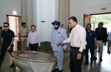 The Governor, being apprised while touring the ART PARK (AI & Robotics Technology Park) during his visit to the Bengaluru-based IISc.
