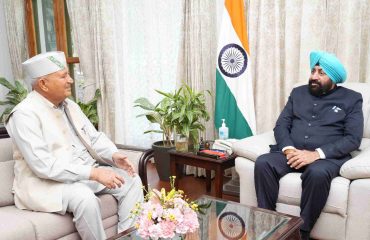 Padma Shri Premchand Sharma paying a courtesy call on the Governor.
