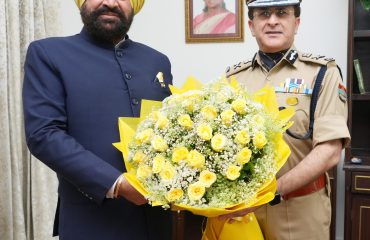 Shri Deepam Seth, paying a courtesy call on the Governor.