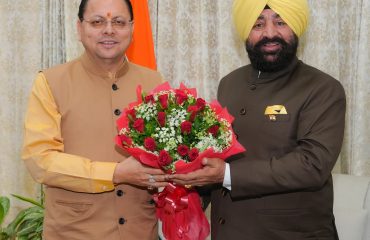 Hon’ble Governor Lieutenant General Gurmit Singh (Retd.) was called on by Pushkar Singh Dhami