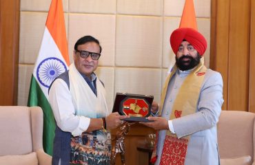 The Chief Minister of Assam, Dr. Himanta Biswa Sarma, pays a courtesy call on Governor in Guwahati.
