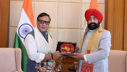 The Chief Minister of Assam, Dr. Himanta Biswa Sarma, pays a courtesy call on Governor in Guwahati.