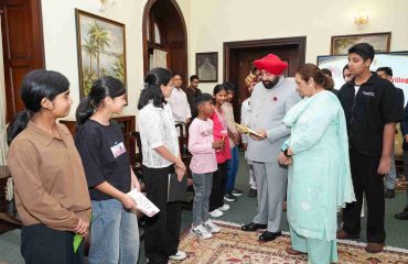 राज्यपाल ने लोक भवन में एसओएस बाल ग्राम, भीमताल के बच्चों से आत्मीय संवाद किया।