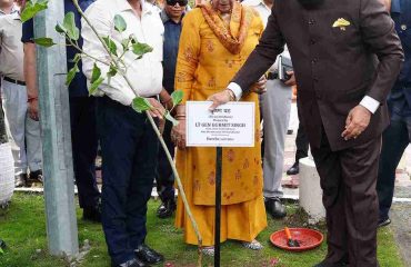 लोक भवन में पारंपरिक उल्लास के साथ मनाया गया हरेला पर्व, राज्यपाल ने किया पौधरोपण