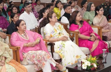 तीन दिवसीय बहु-विशेषज्ञ महिला स्वास्थ्य शिविर ‘‘धारित्री’’