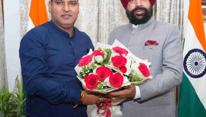 Mr. Vinod Kandari, MLA from Devprayag, paying a courtesy call on the Governor.