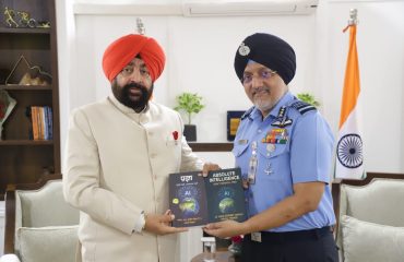 Governor today received a courtesy call in New Delhi from Chief of Integrated Defence Staff, Air Marshal Tejinder Singh.