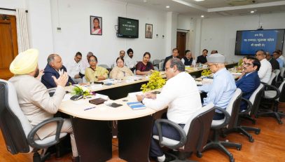 Universities Must Focus on Research, Innovation and Education Aligned with Future Needs: Governor