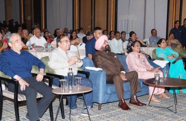 ‘ट्रैवी क्लब 60’ द्वारा आयोजित वरिष्ठ नागरिक दिवस कार्यक्रम में प्रतिभाग करते हुए राज्यपाल।