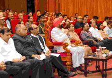 राज्यपाल के पांच वर्ष पूर्ण होने के अवसर पर लोक भवन में आयोजित कार्यक्रम में प्रतिभाग करते हुए राज्यपाल।