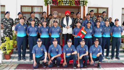 The Governor with mountaineers and SSB personnel at the flag-off ceremony of the Sashastra Seema Bal (SSB) all-women Mount Shrikanth Expedition-2026.