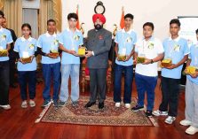 Governor interacted with meritorious students from the Devprayag Assembly constituency who are embarking on a Bharat Darshan educational tour.