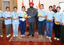 Meritorious students from the Devprayag Assembly constituency, embarking on a 'Bharat Darshan' educational tour, meeting the Governor at Lok Bhavan.