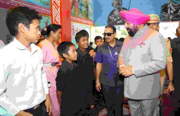 मंगलवार को झाझरा स्थित आईटीआईटीआई दून संस्कृति स्कूल में आयोजित “विशिष्ट अधिगम अक्षमता (डिस्लेक्सिया) एवं ऑटिज्म से प्रभावित बच्चों के मैपिंग अभियान” का शुभारंभ करते हुए राज्यपाल