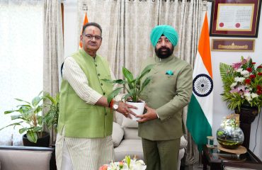 Cabinet Minister Shri Ganesh Joshi paid a courtesy call on Hon’ble Governor at Lok Bhavan.