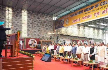 The Governor addressing the 