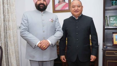 Tourism Secretary Shri Dhiraj Singh Garbyal paying a courtesy call on the Governor.