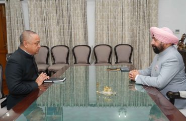 Tourism Secretary Shri Dhiraj Singh Garbyal met Governor Lieutenant General Gurmit Singh (Retd.) at Lok Bhavan on Tuesday.