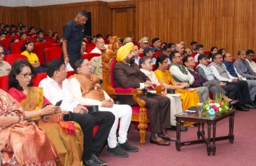 लोक भवन में आयोजित वन्यजीव सप्ताह-2026 के समापन समारोह में प्रतिभाग करते हुए राज्यपाल।