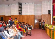 लोक भवन में आयोजित ‘उत्तराखण्ड डीप-टेक 2030: पहाड़ के लिए तकनीक का निर्माण’ कार्यक्रम को संबोधित करते हुए राज्यपाल।