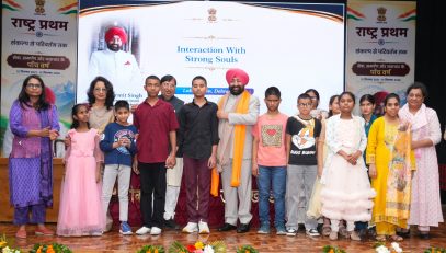 The Governor with TB patients, persons with disabilities, and orphaned children, at an event held at Lok Bhavan.